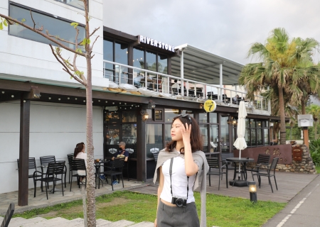 川岩 River Stone Coffee